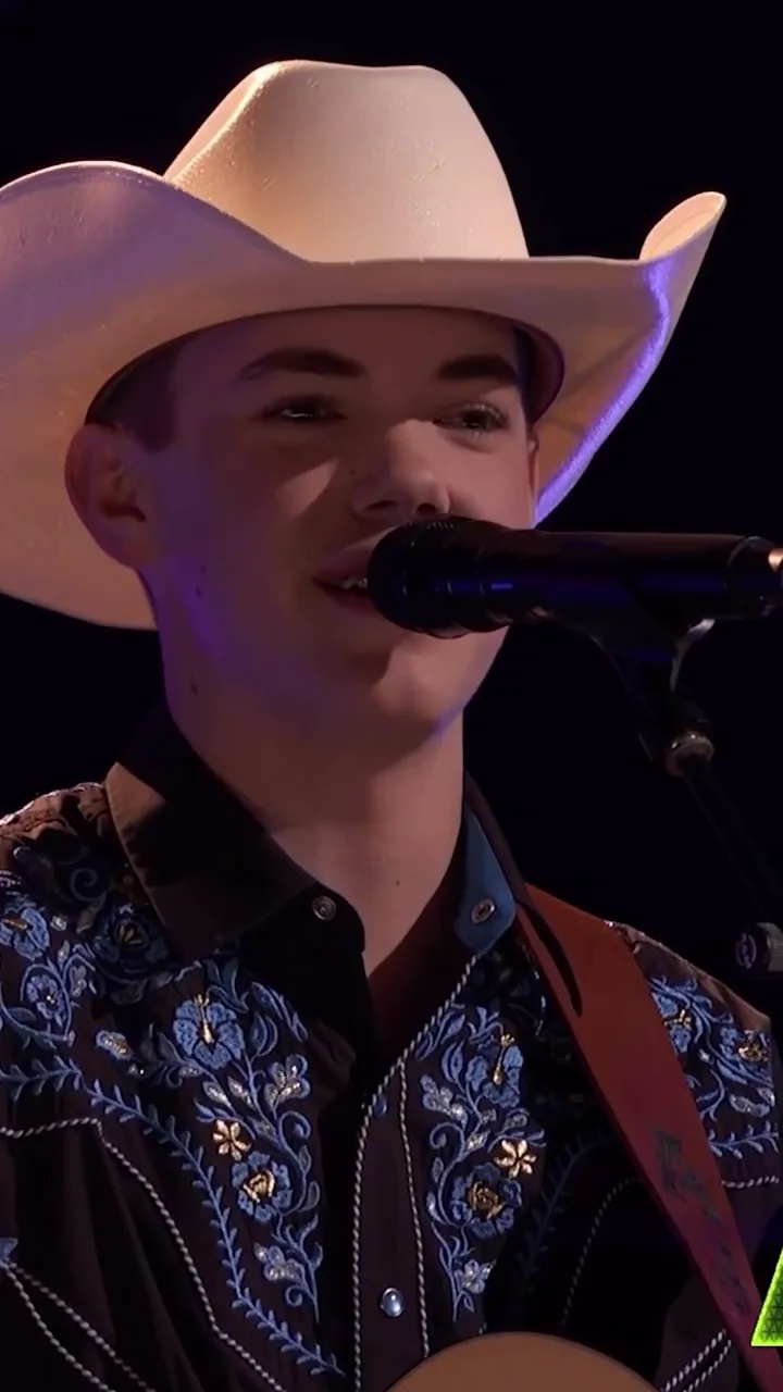 AJ Robinson singing his blind audition on The Voice